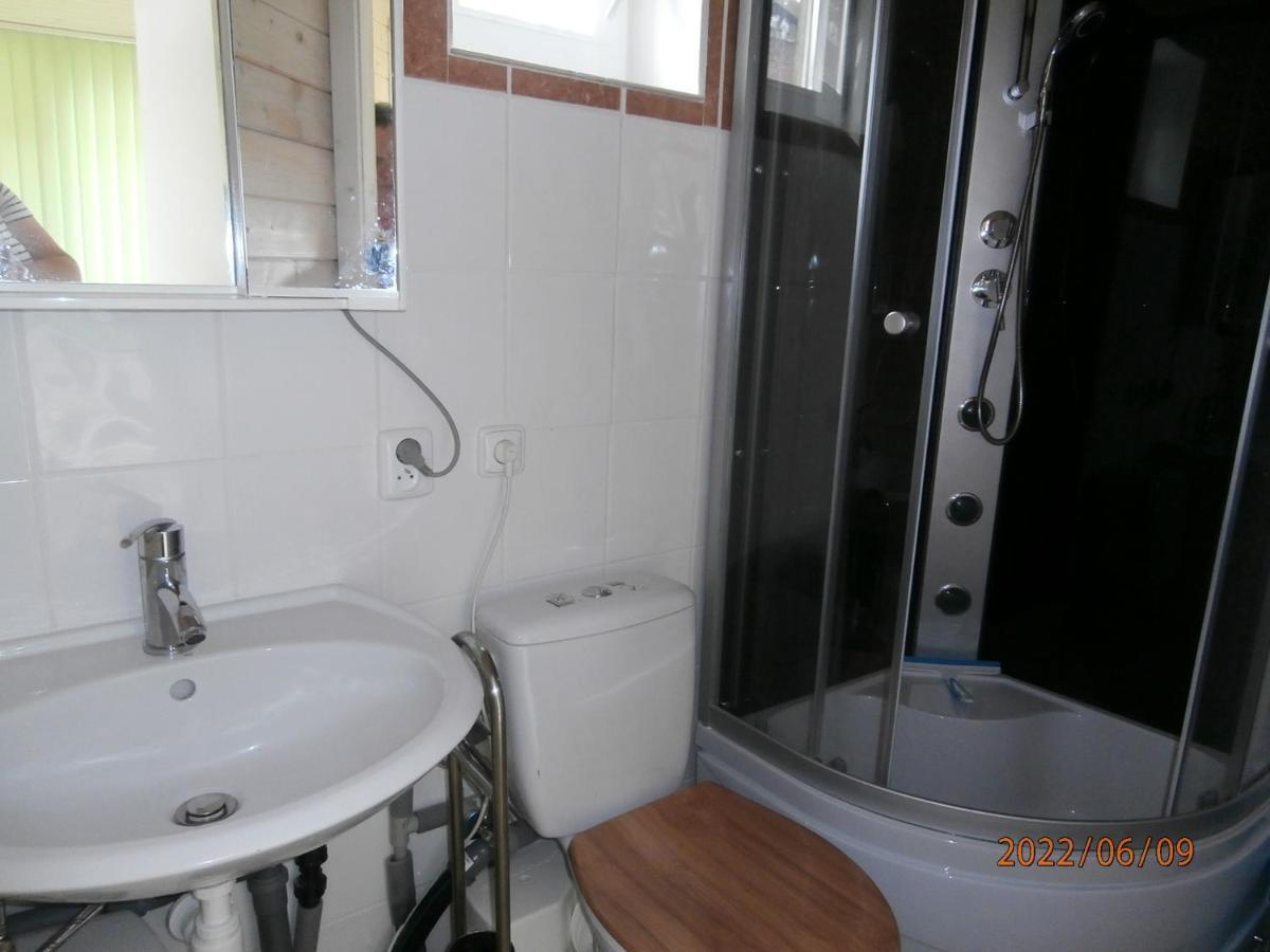 Rekreacni Chatka / Tiny House Apartman Františkovy Lázně Kültér fotó