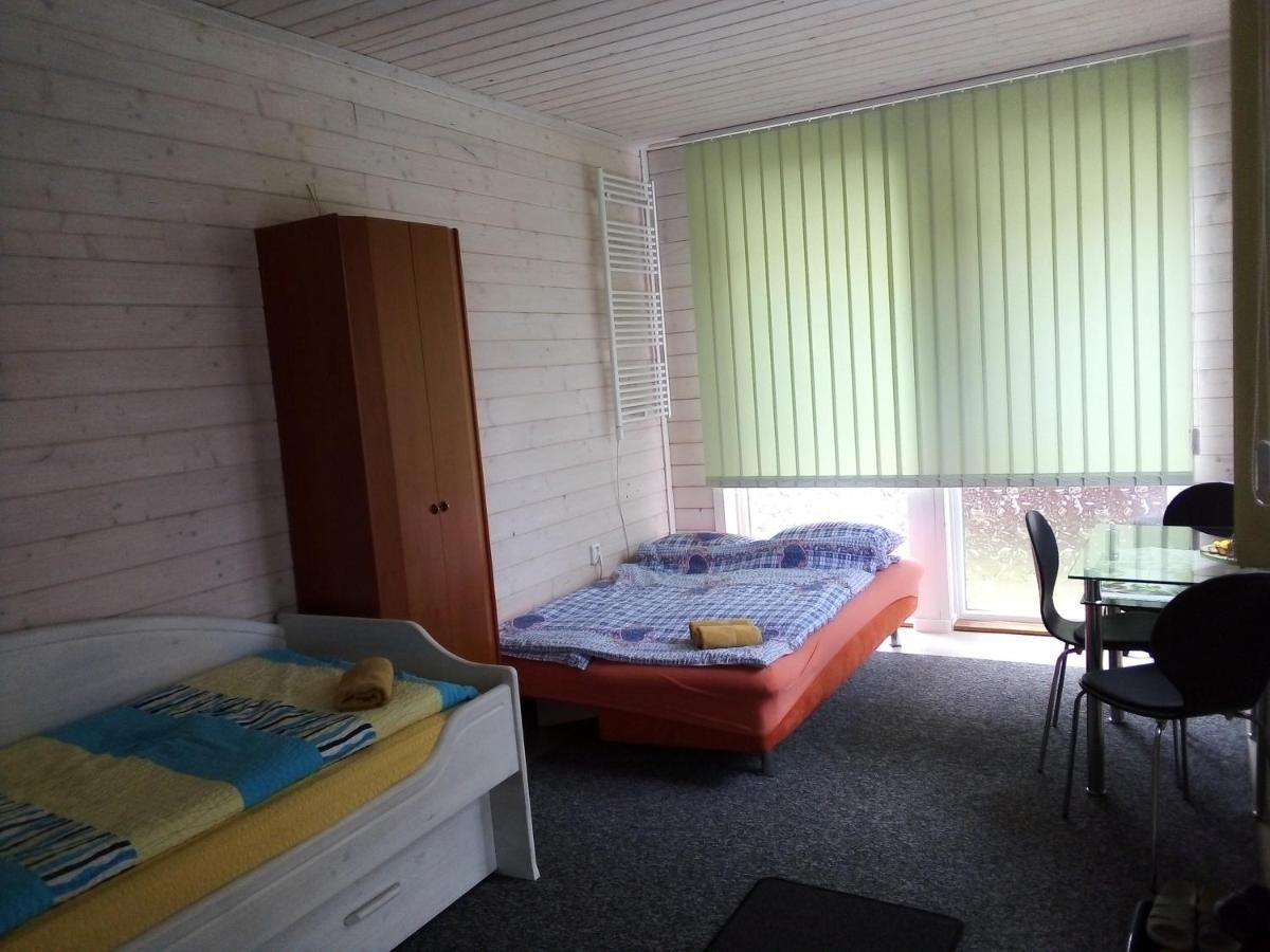 Rekreacni Chatka / Tiny House Apartman Františkovy Lázně Kültér fotó